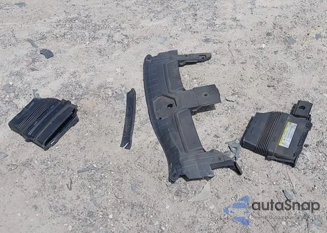 2020 Audi Q8 Prestige 55 Tfsi Quattro Tiptronic z USA, uszkodzony, nr VIN WA1FVAF14LD005386